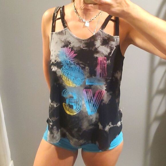 Vintage Y2K Love Graphic Cut out Tank Top - Picture 4 of 5